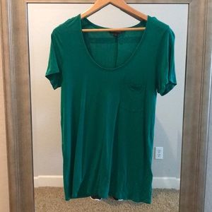 Banana Republic NWOT green pocket tee